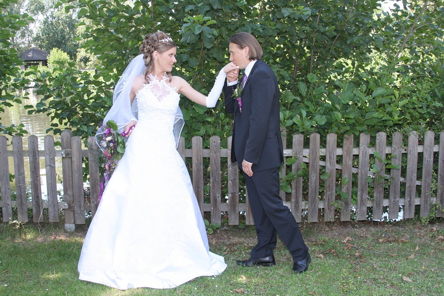 94 - darf ich um die Hand bieten